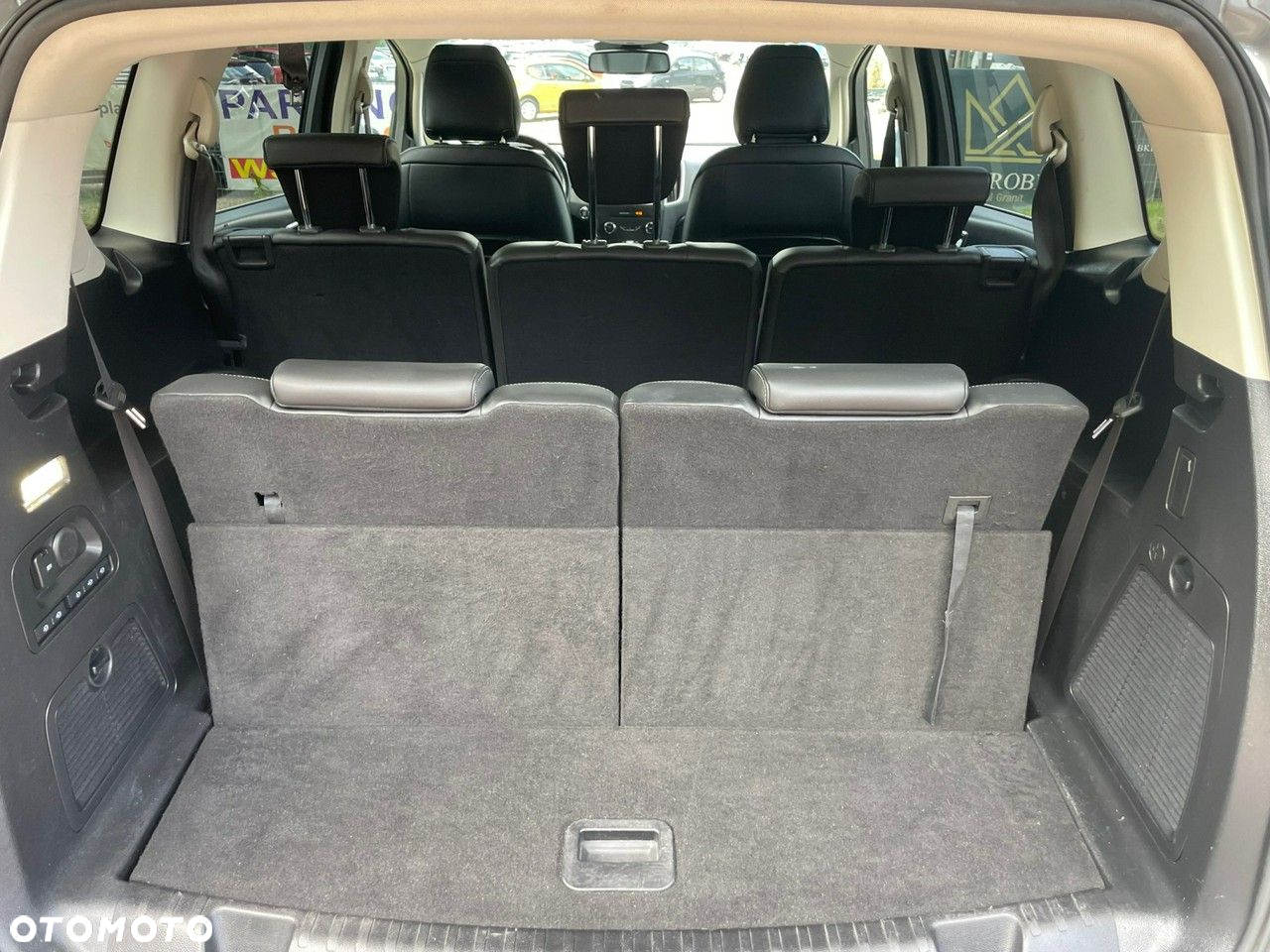 Ford S-Max - 14