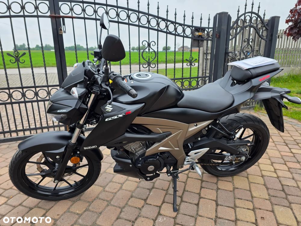 Suzuki GSX - 7