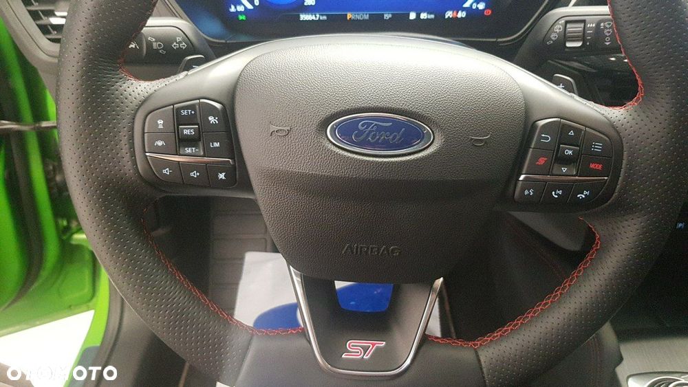Ford Focus - 22