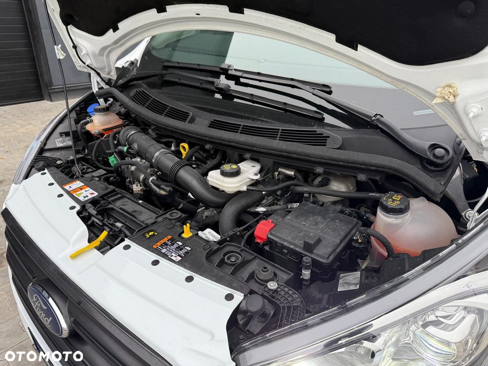 Ford TRANSIT CUSTOM - 11