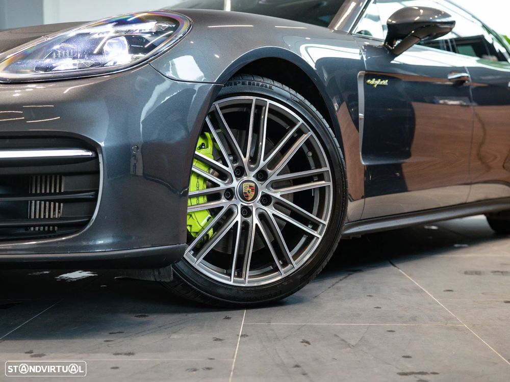 Porsche Panamera Sport Turismo 4 E-Hybrid Platinum Edition PDLS - 17