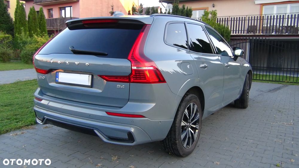 Volvo XC 60 B4 B Plus Dark - 3