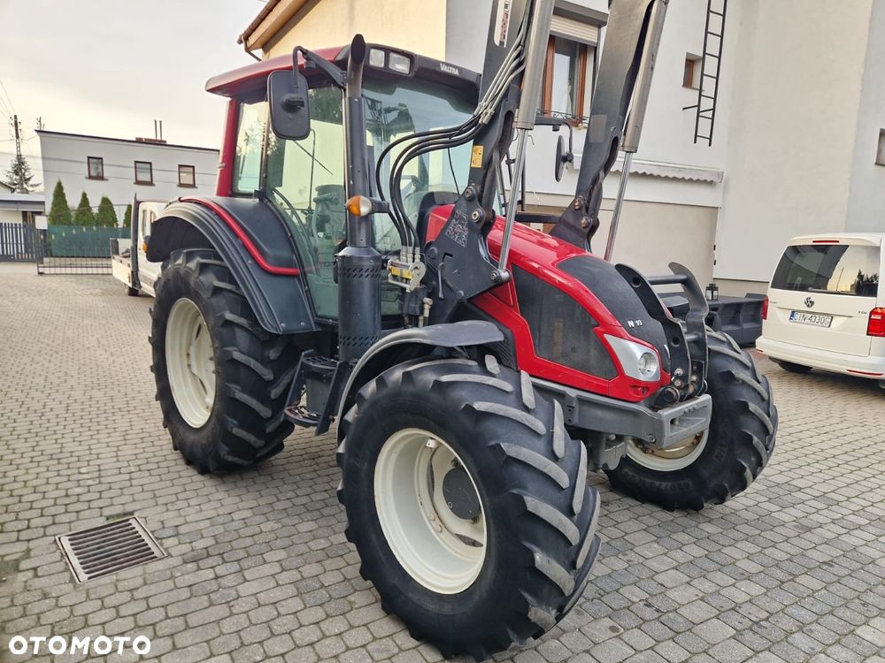 Valtra N93