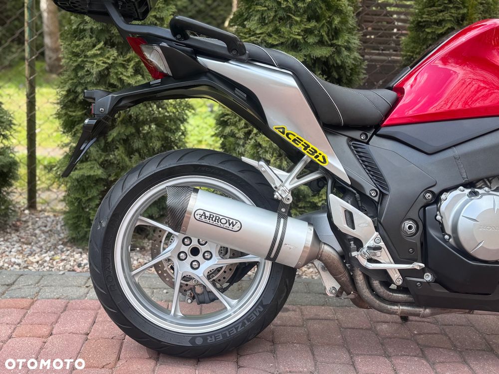 Honda VFR - 9