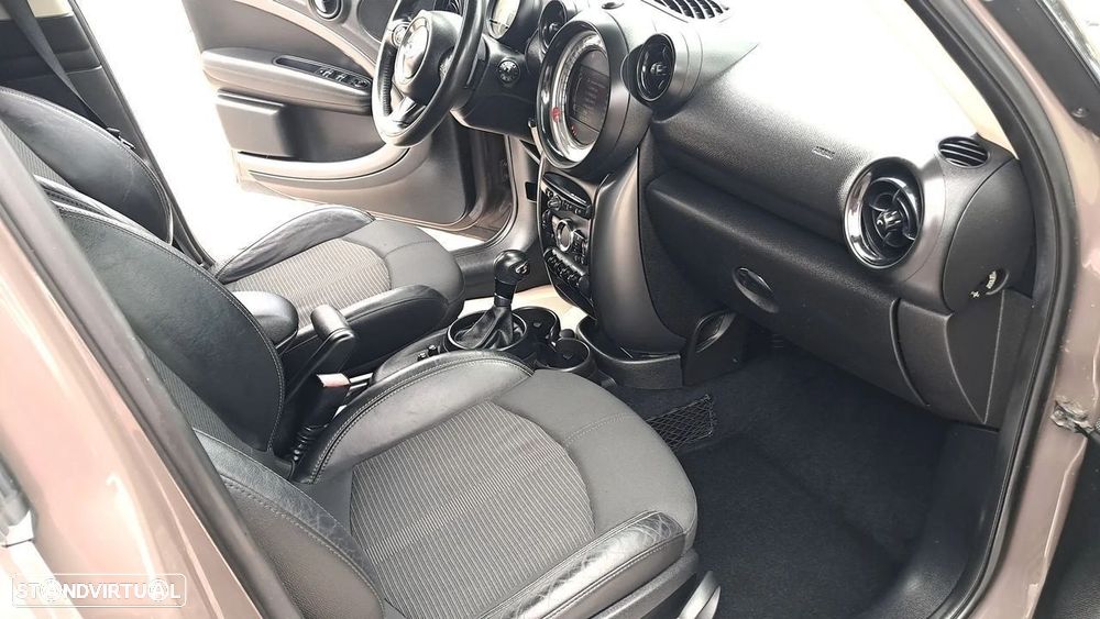 MINI Countryman Cooper SD Auto - 13