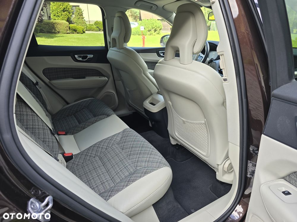 Volvo XC 60 - 23