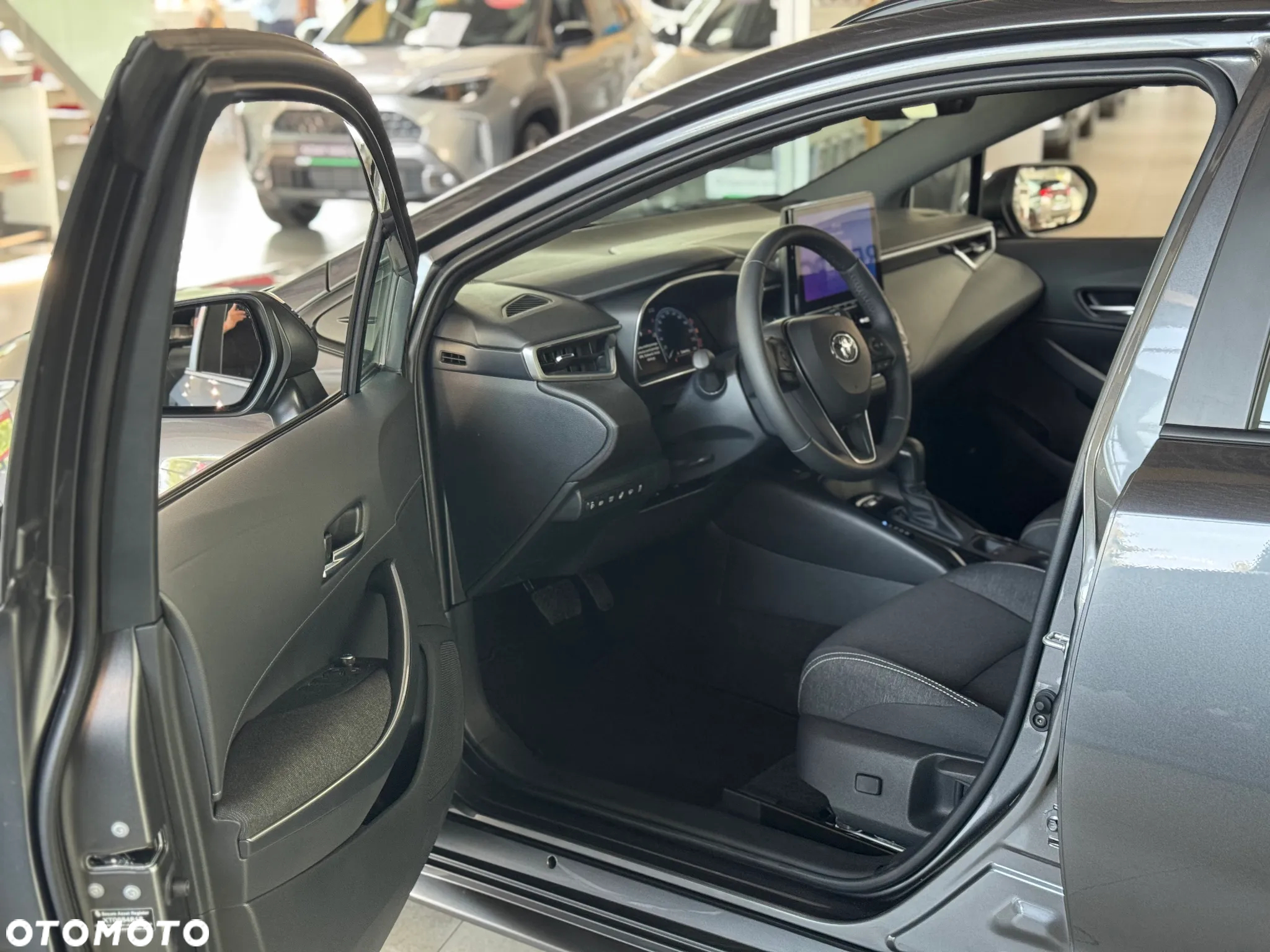 Toyota Corolla 1.8 Hybrid Comfort - 13