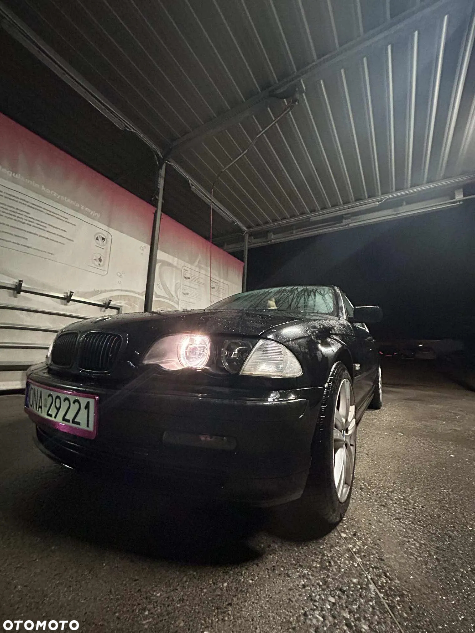BMW Seria 3 318i - 13