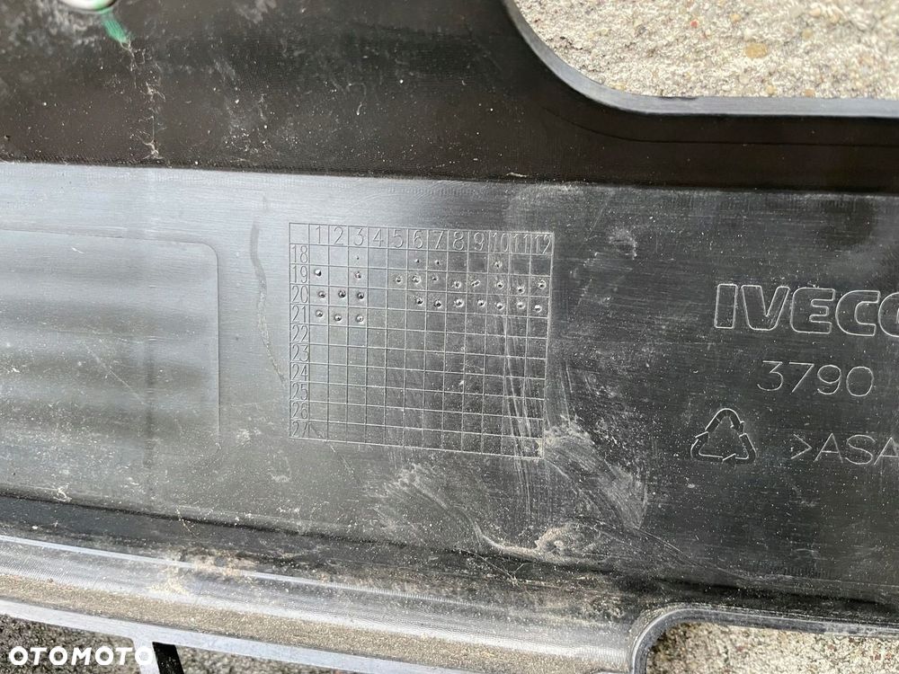 GRILL ATRAPA ZDERZAK PRZOD IVECO DAILY IV LIFT 19- - 6