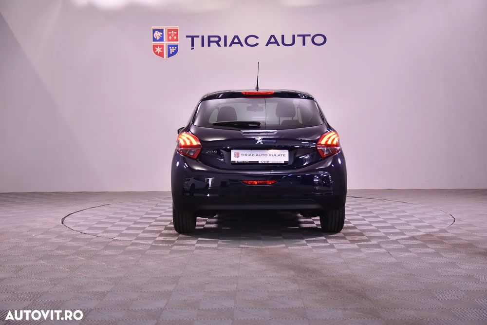 Peugeot 208 - 4