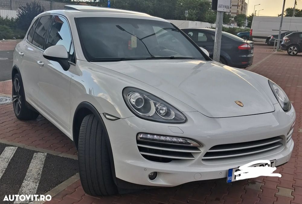 Porsche Cayenne - 1