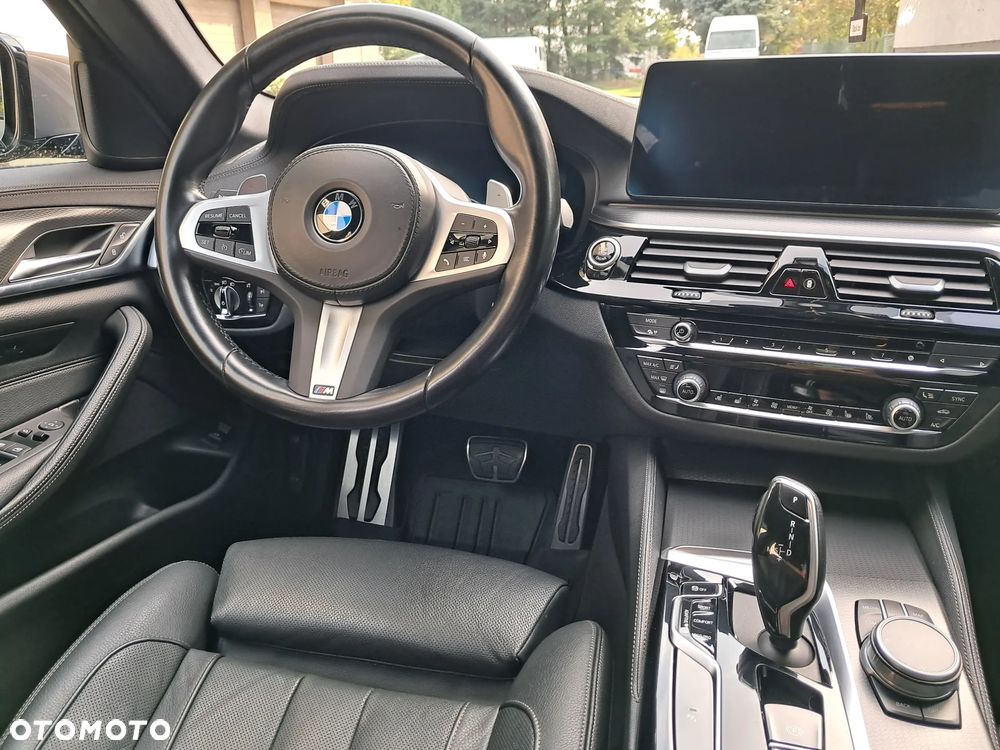 BMW Seria 5 530i xDrive M Sport sport - 25