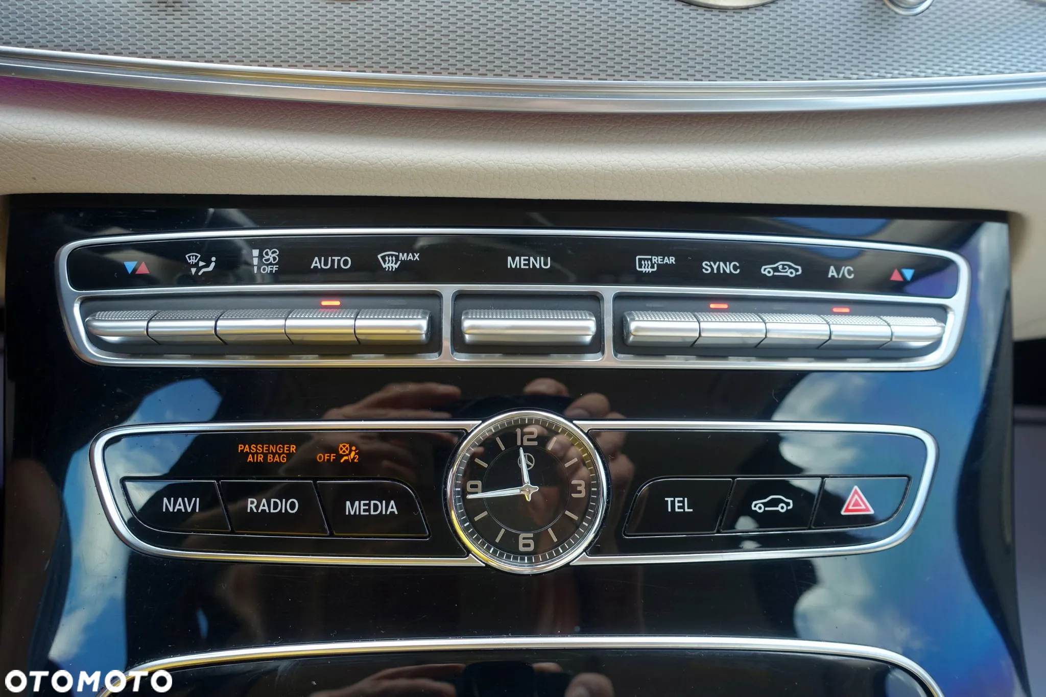 Mercedes-Benz Klasa E 220 d 4-Matic 9G-TRONIC - 21