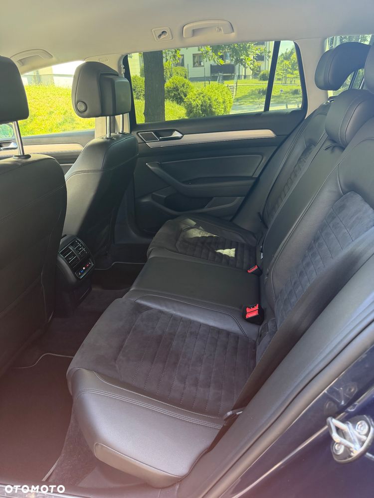 Volkswagen Passat - 24