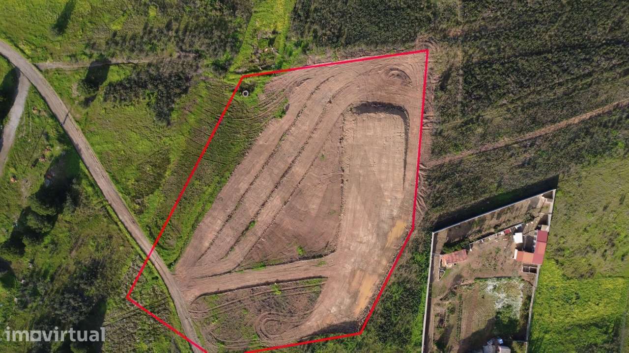 Terreno rústico com 6.377 m2, localizado na freguesia de Odeleite, - Grande imagem: 5/31
