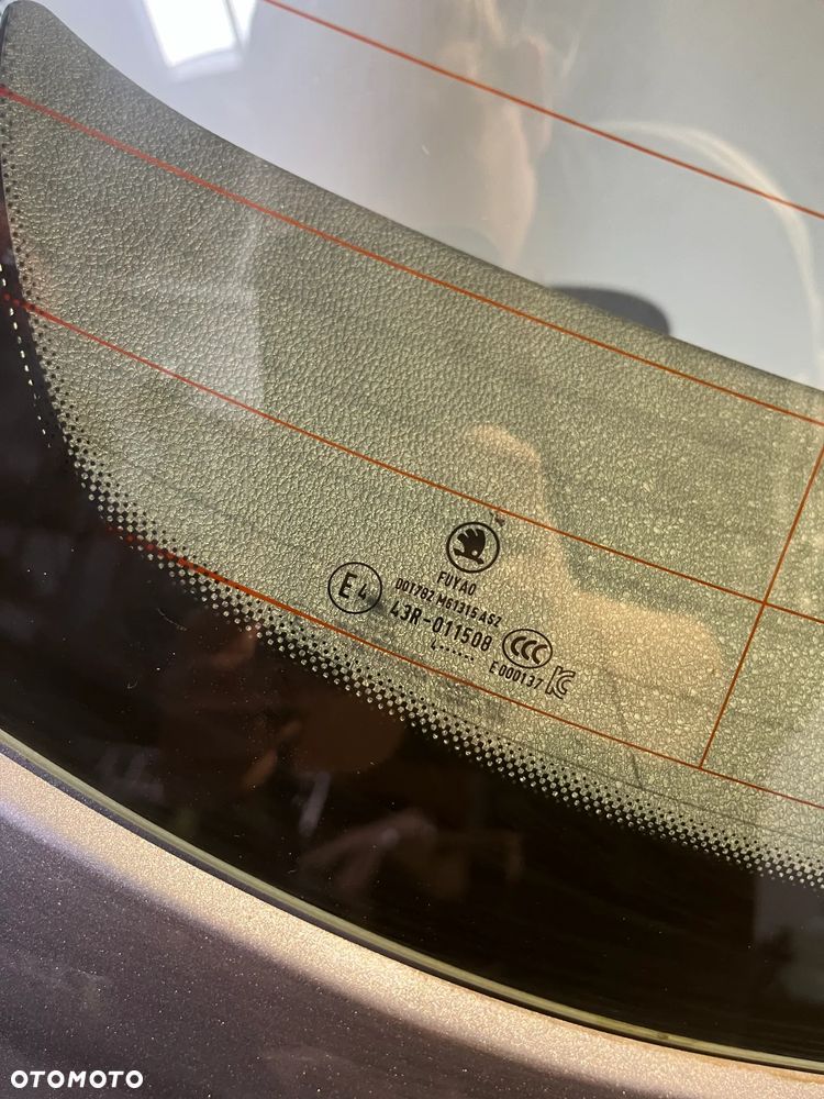 SKODA FABIA IV - KLAPA TYLNA KOMPLETNA KOD LAKIERU LF7C - 3