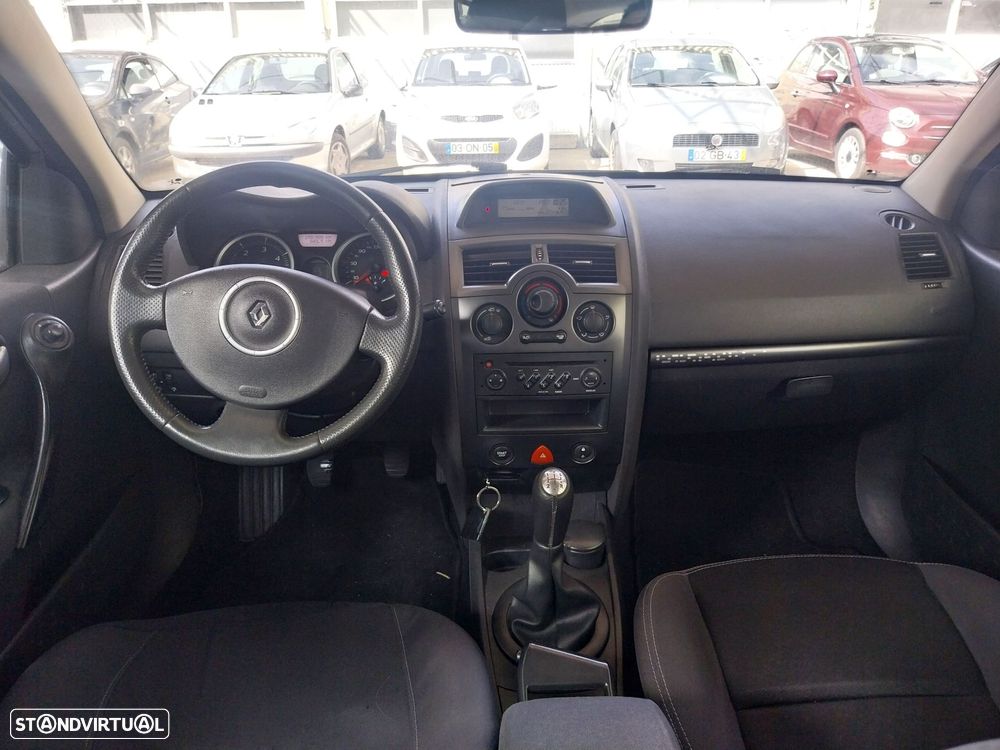 Renault Mégane 1.5 dCi Pack Clim - 11