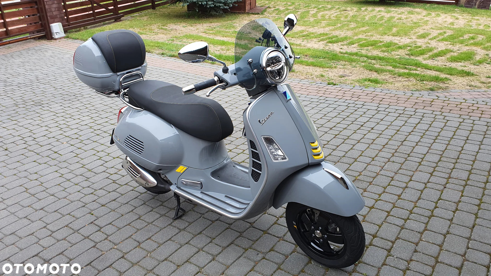 Piaggio Vespa - 3