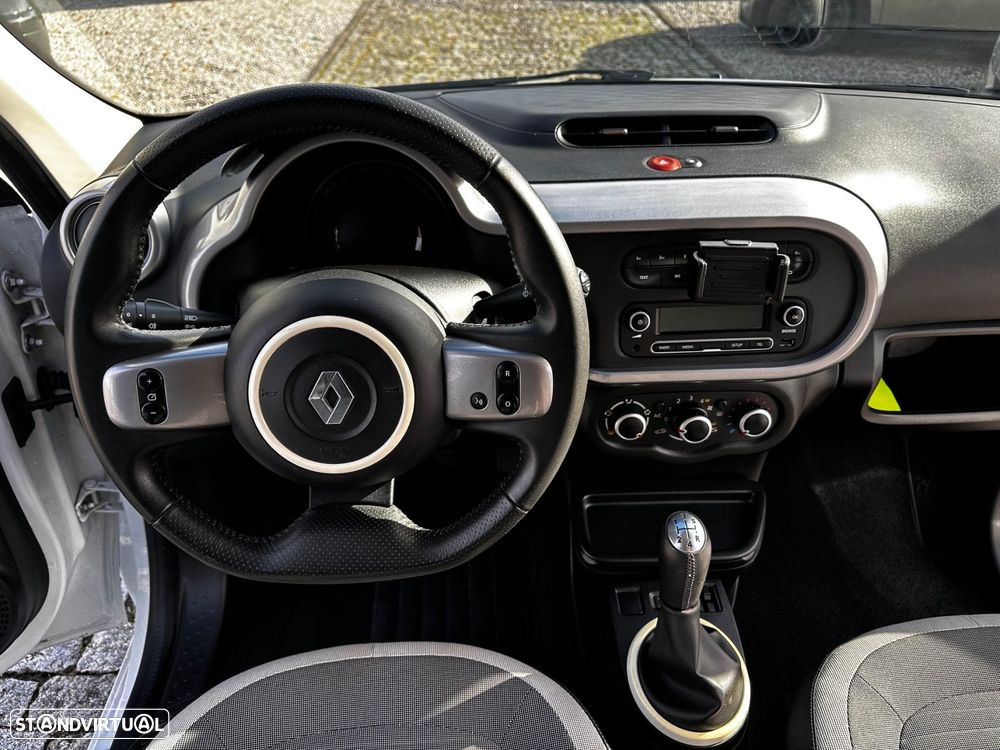 Renault Twingo SCe 70 S&S LIMITED - 17