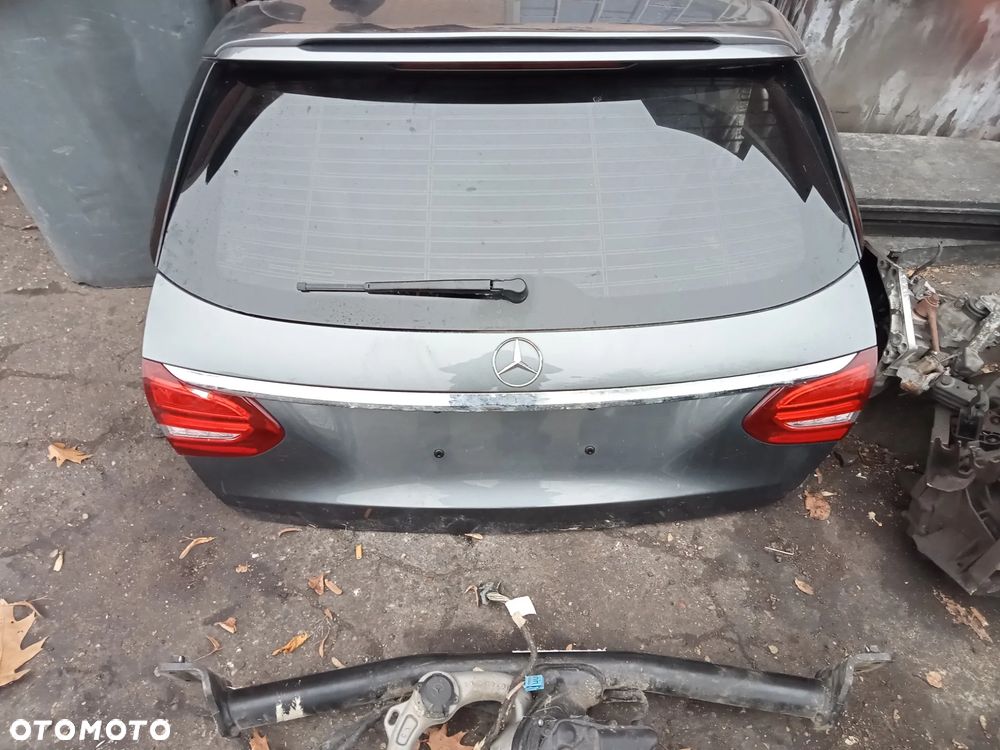 klapa mercedes w 205 kombi - 1