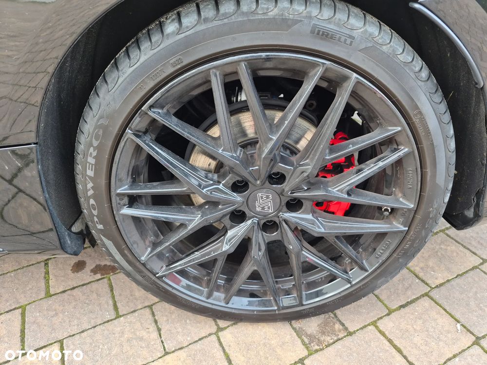 Mercedes-Benz Klasa C 300 4Matic 9G-TRONIC - 18