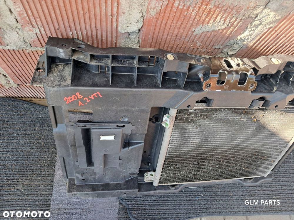 peugeot 2008 208 1.4 1.2 vti hdi pas przedni chłodnica wody wentylator - 2