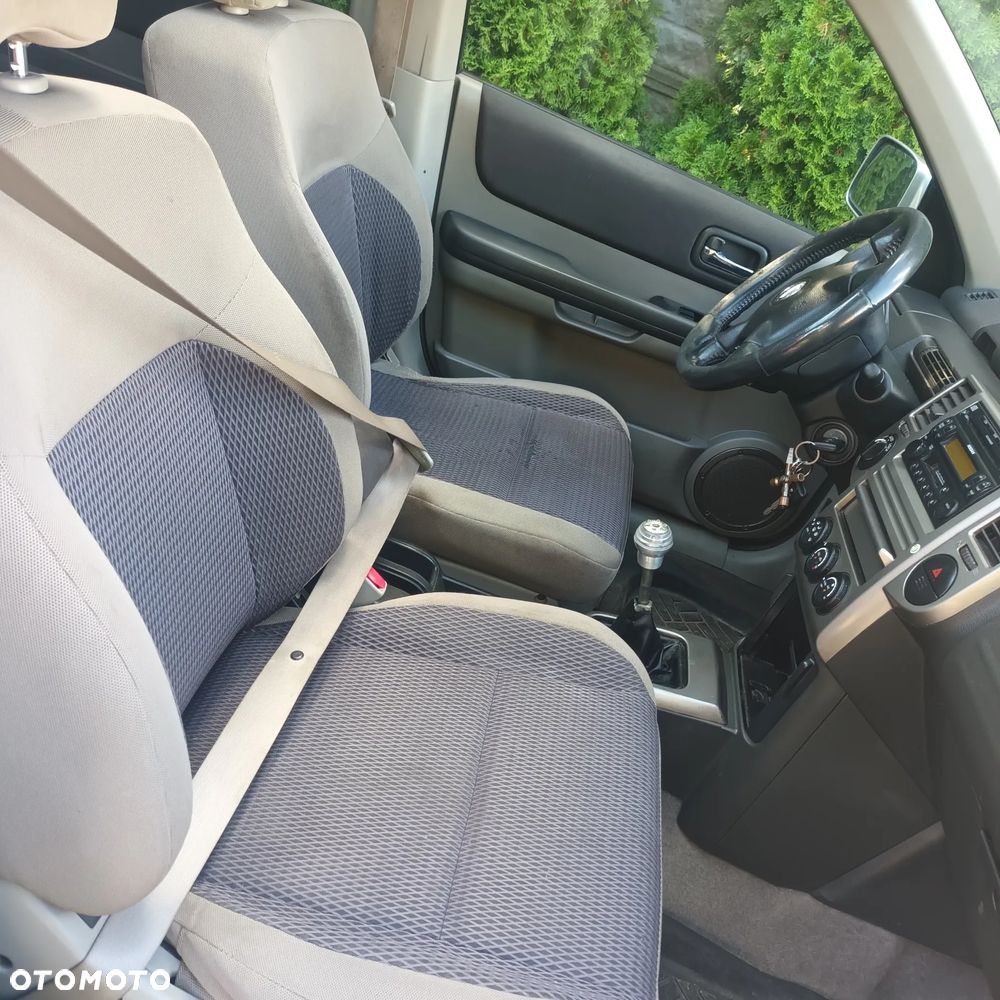 Nissan X-Trail 2.0 Sport - 4