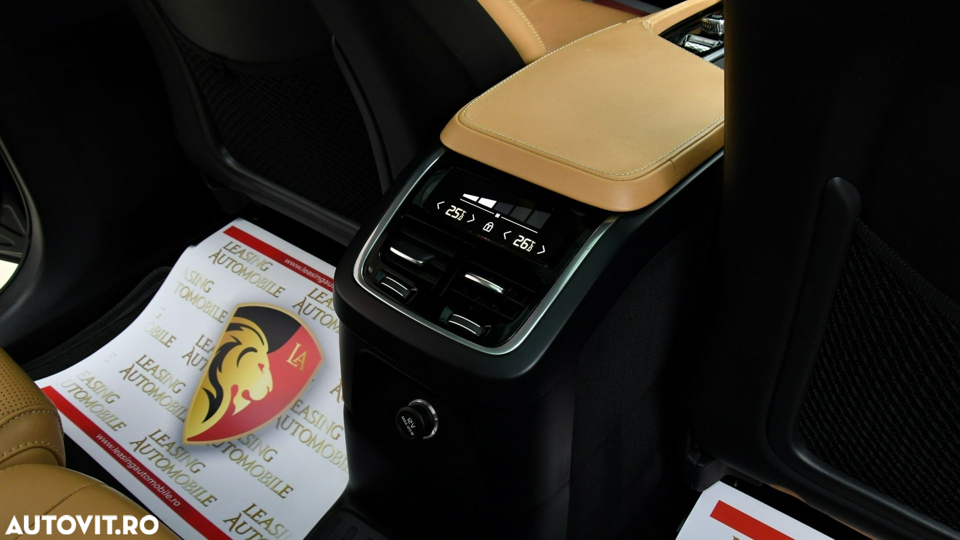 Volvo XC 90 T8 AWD Twin Engine Geartronic Inscription - 27
