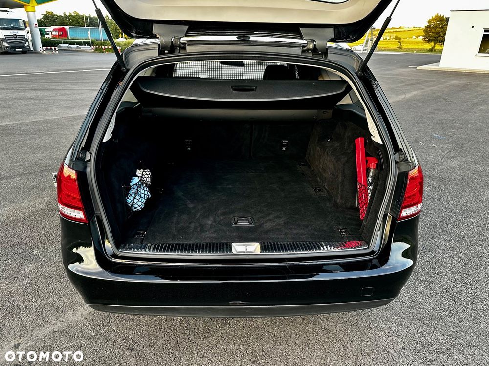 Mercedes-Benz Klasa E 300 BlueTEC 7G-TRONIC - 28
