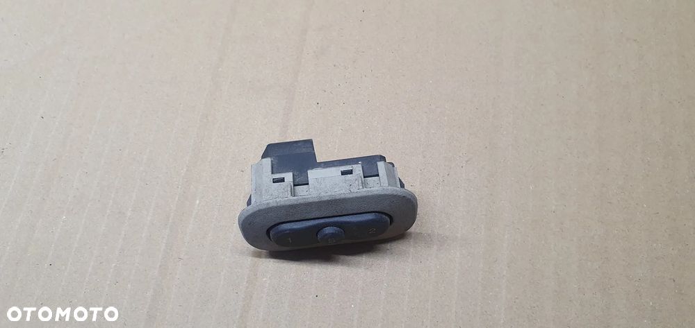 Przełącznik pamięci fotela Jeep Commander X35005600PJ - 3
