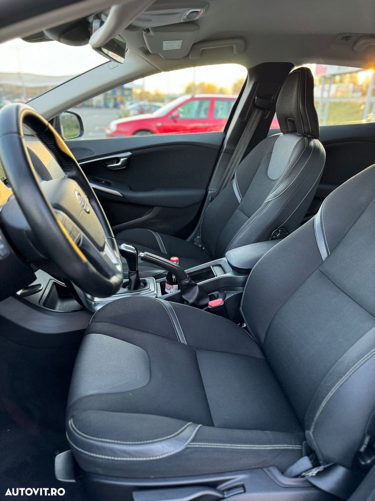 Volvo V40 D2 - 7