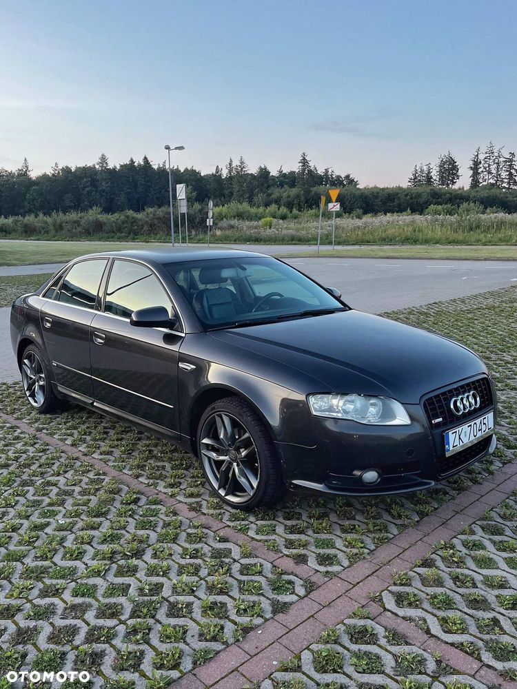 Audi A4 Limousine - 17