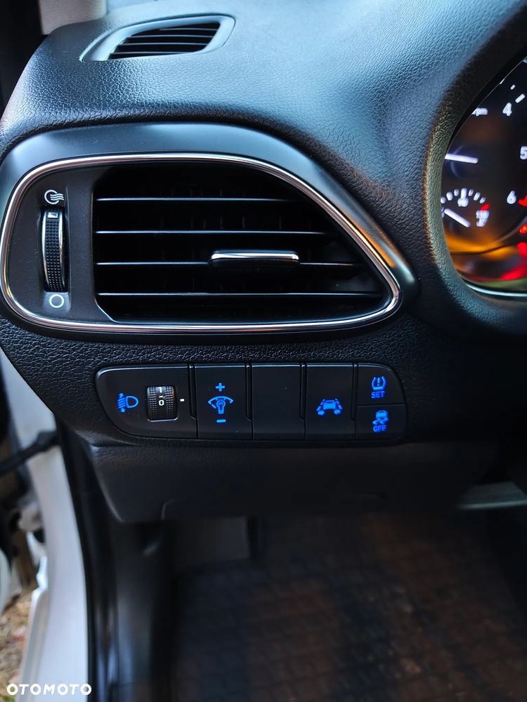 Hyundai i30 1.6 CRDI DCT Prime - 11