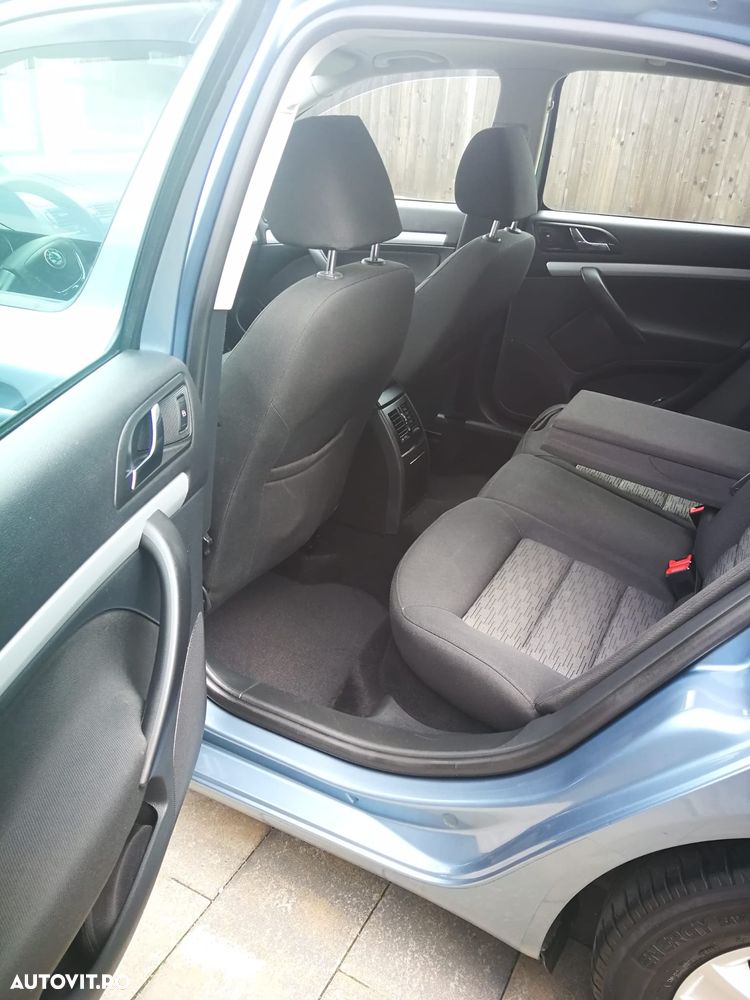 Skoda Octavia 1.6 TDI Business DSG - 8