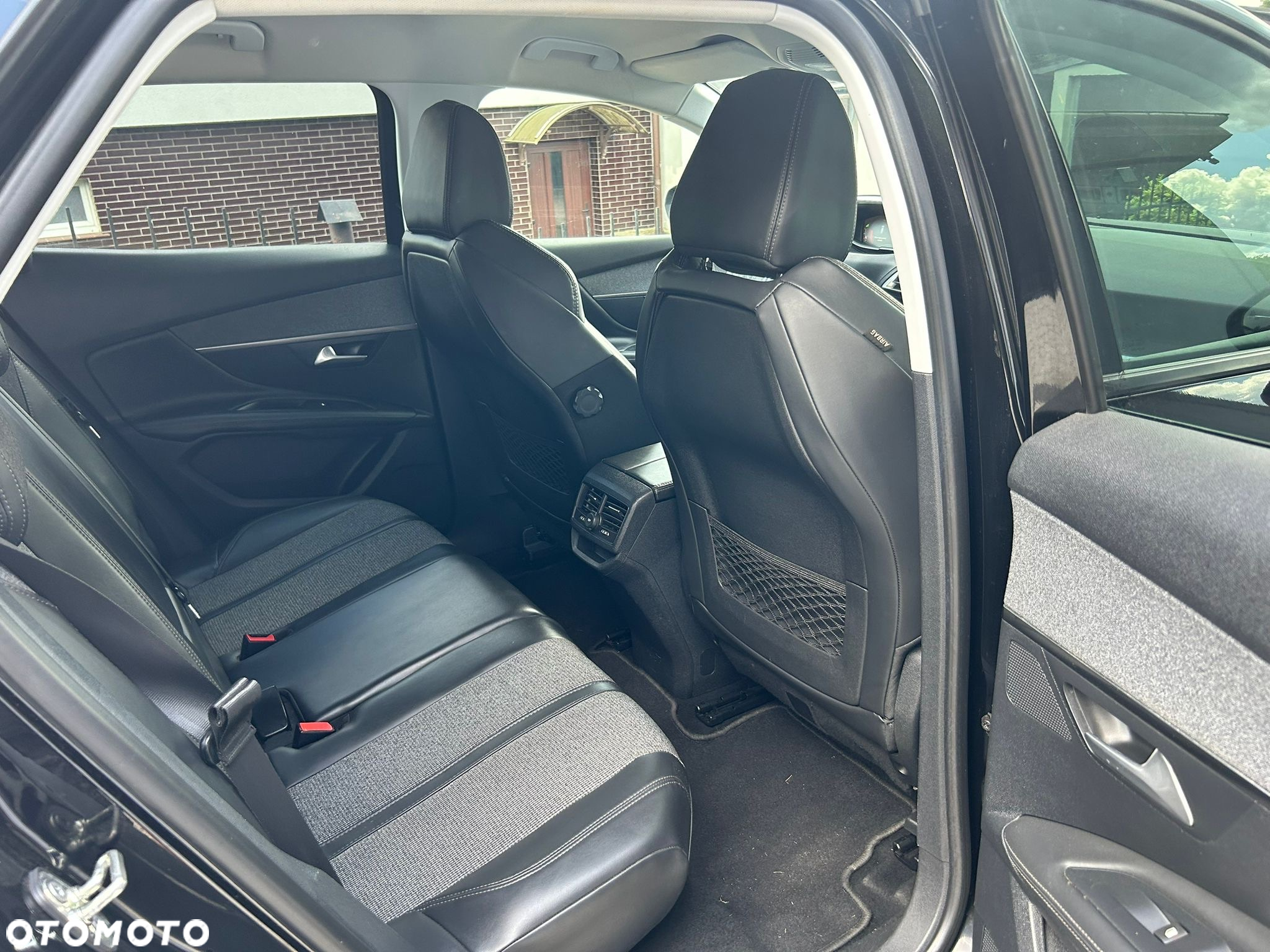 Peugeot 3008 1.6 BlueHDi Allure S&S - 14