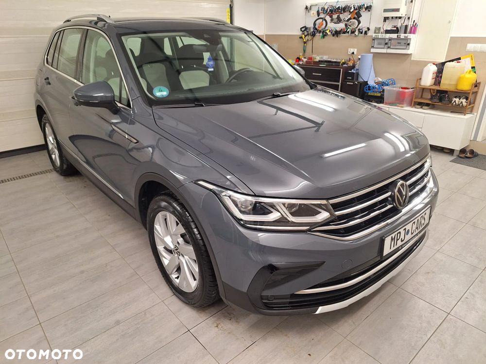 Volkswagen Tiguan 2.0 TDI SCR 4MotION DSG Elegance - 17