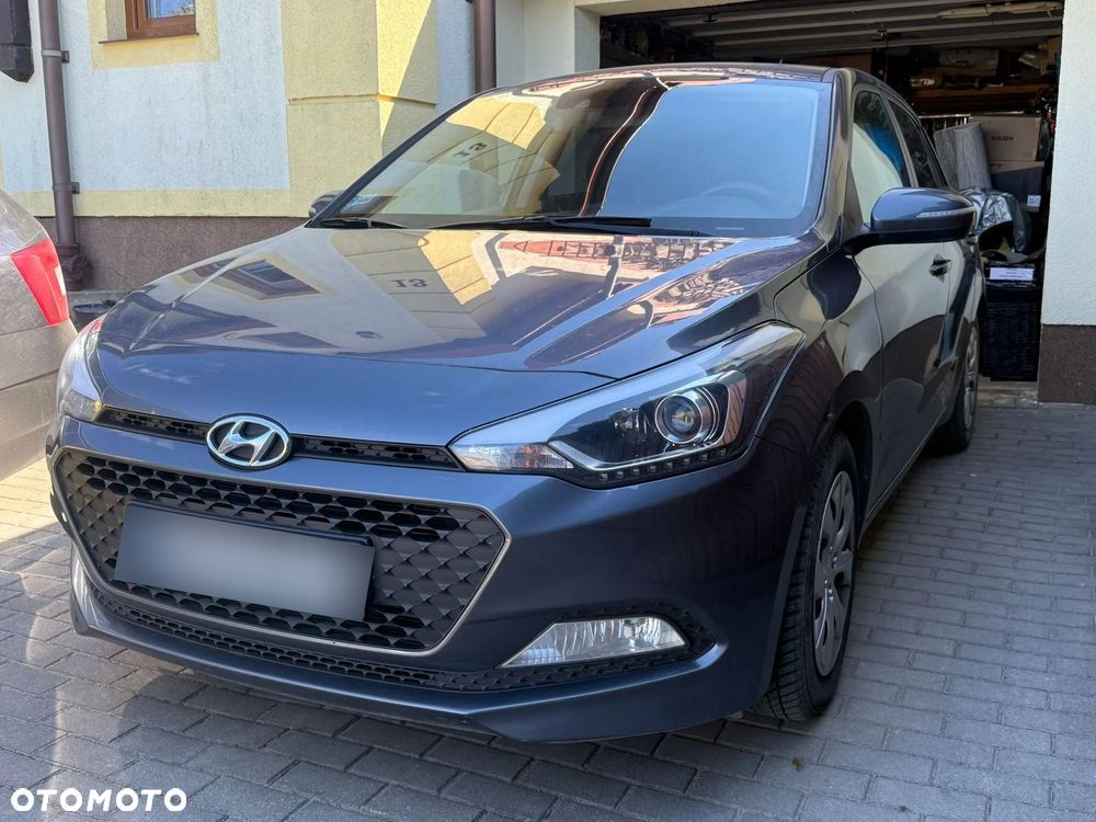 Hyundai i20 - 18