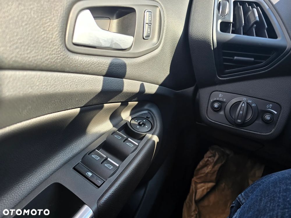 Ford Kuga 1.5 EcoBoost FWD Trend ASS - 14