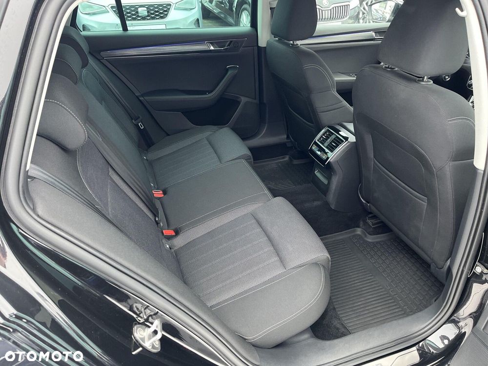 Skoda Superb 2.0 TDI SCR Style DSG - 12