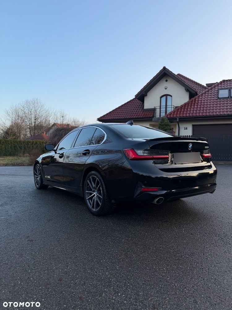BMW Seria 3 330i Sport Line - 8