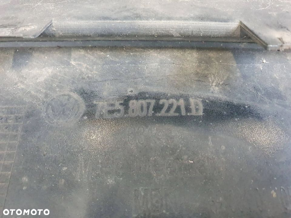 Multivan T6 15-19 zderzak przód przedni 7E5807221B - 2
