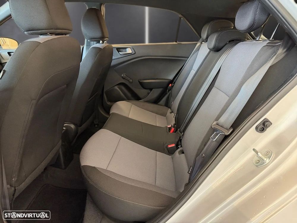 Hyundai i20 1.2 Access Plus - 12