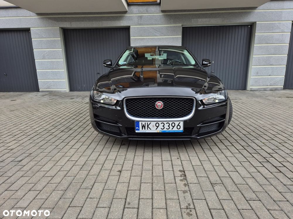 Jaguar XE 2.0 D Pure - 3
