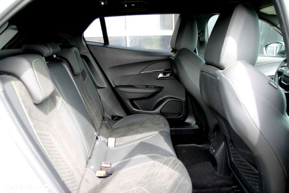 Peugeot 2008 1.2 PureTech GT S&S EAT8 - 31