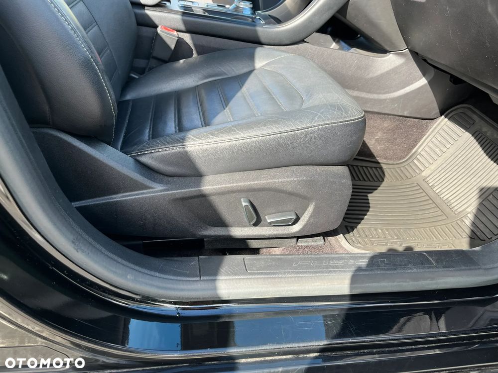 Ford Fusion - 12