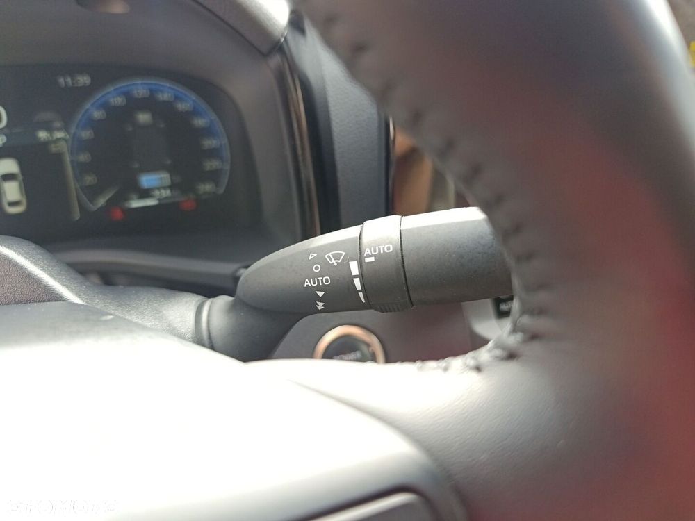 Toyota Camry - 28