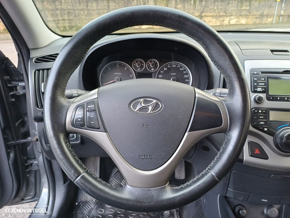 Hyundai i30 CW 1.6 CRDi Comfort - 23