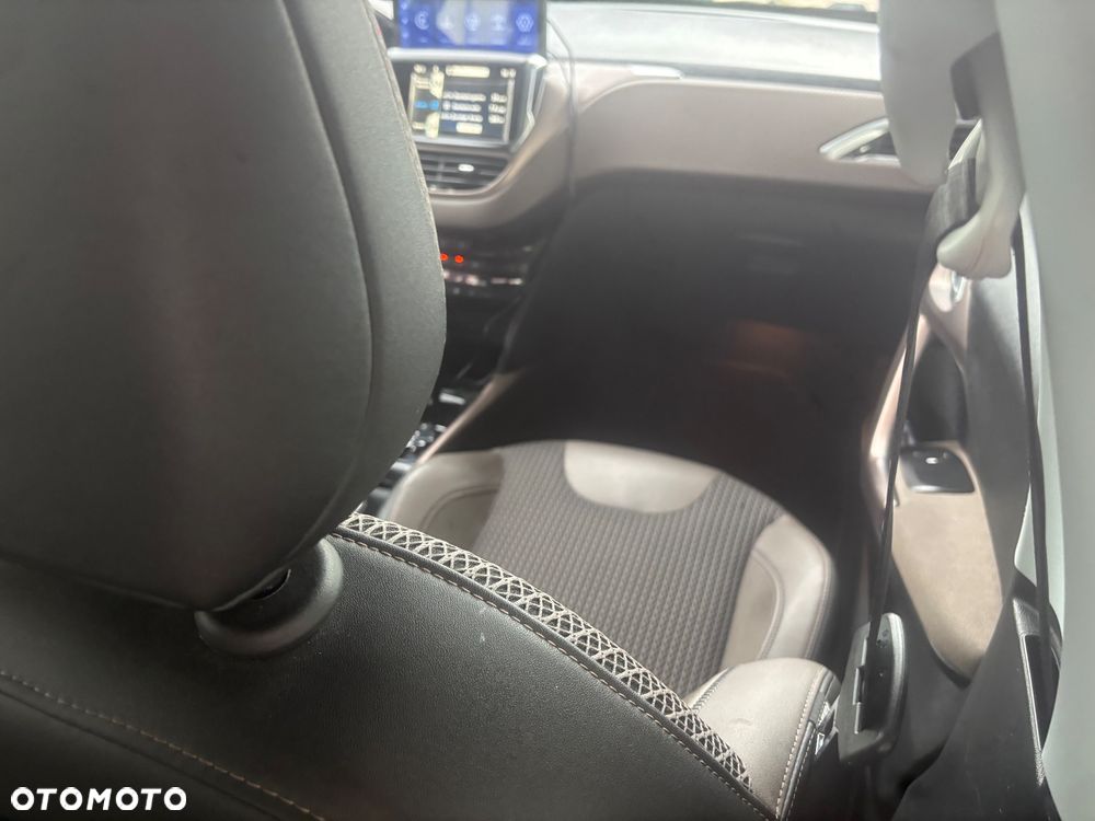 Peugeot 2008 120 VTI Automatik Allure - 20