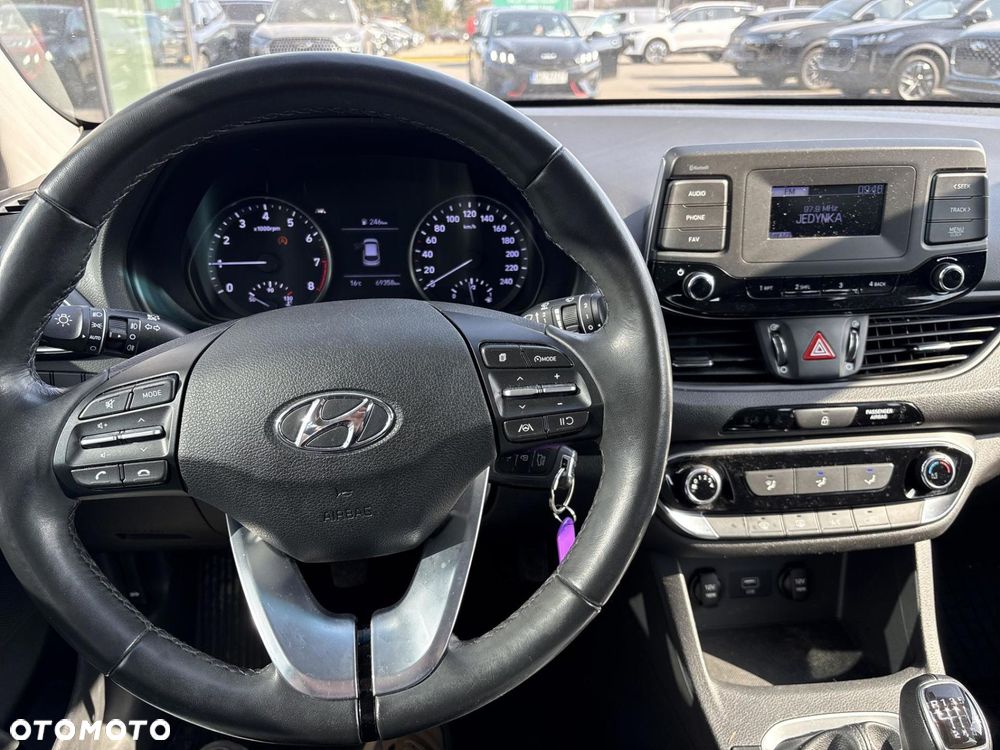 Hyundai i30 1.5 DPI Modern - 13