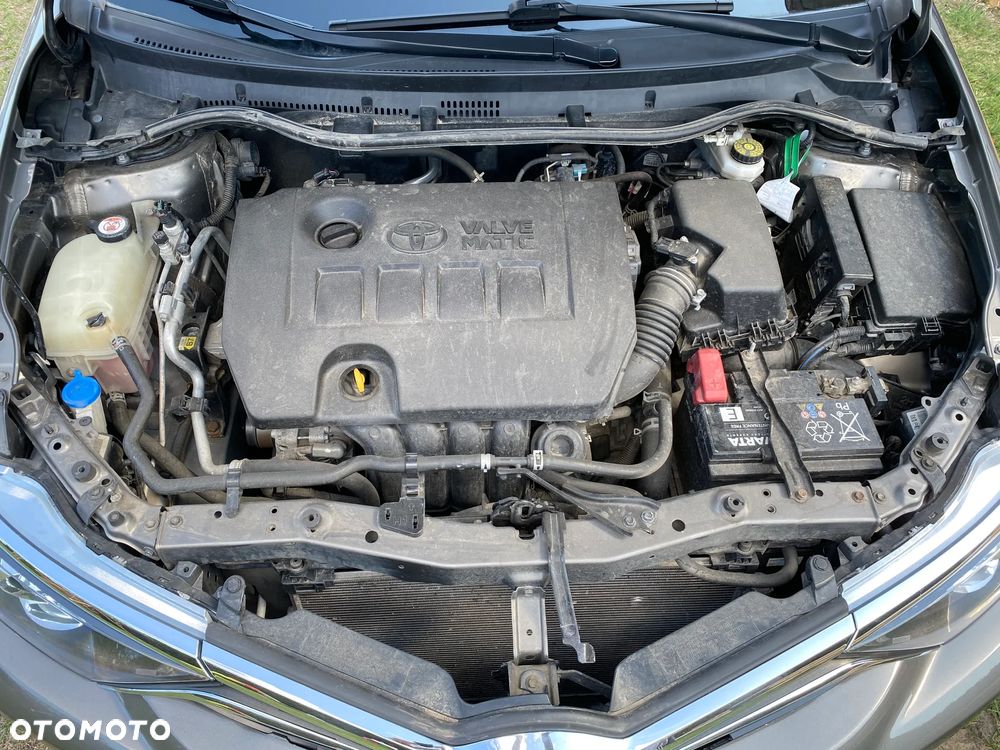 Toyota Auris 1.6 Premium - 12
